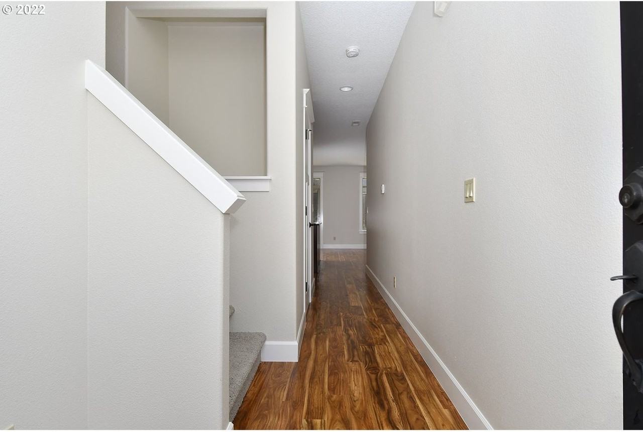 11048 Sw Legacy Oak Way - Photo 3 of 32