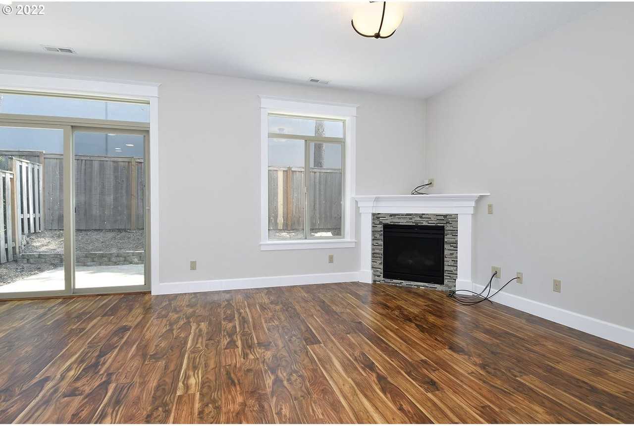 11048 Sw Legacy Oak Way - Photo 4 of 32