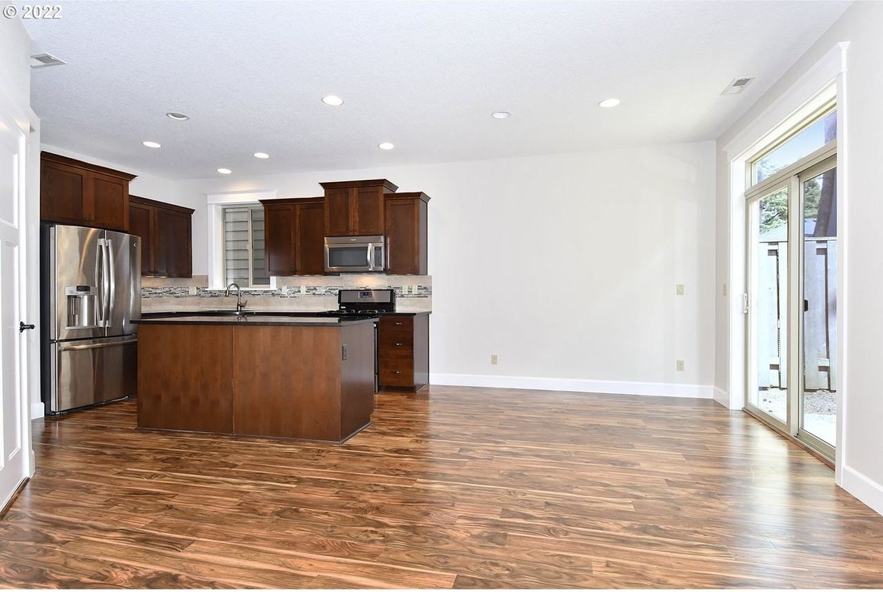 11048 Sw Legacy Oak Way - Photo 6 of 32