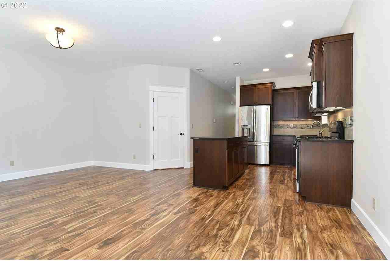 11048 Sw Legacy Oak Way - Photo 7 of 32