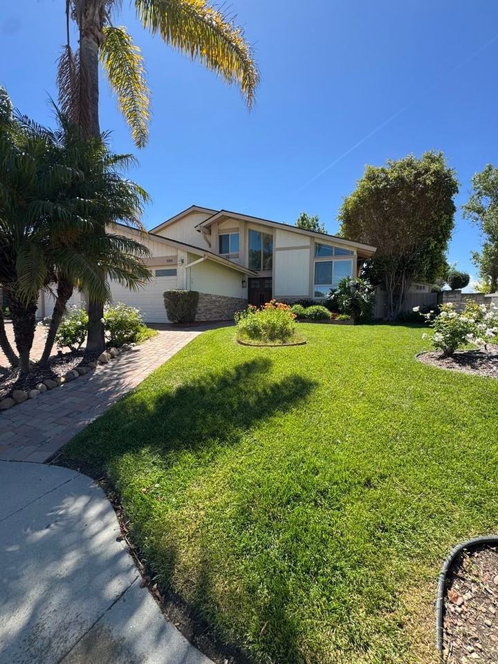 686 Azalea St - Photo 2 of 31