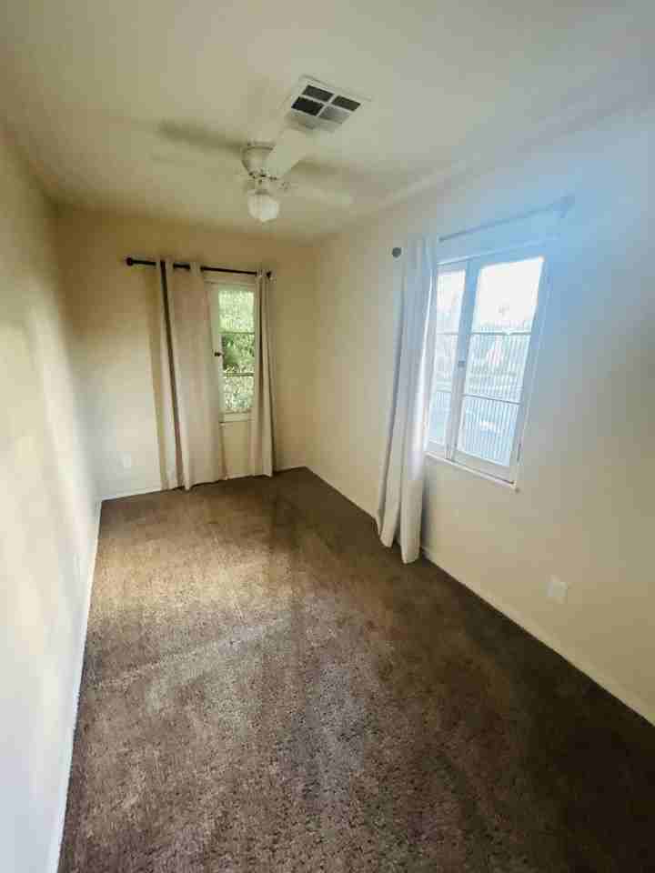 6332 Brockton Ave - Photo 4 of 8