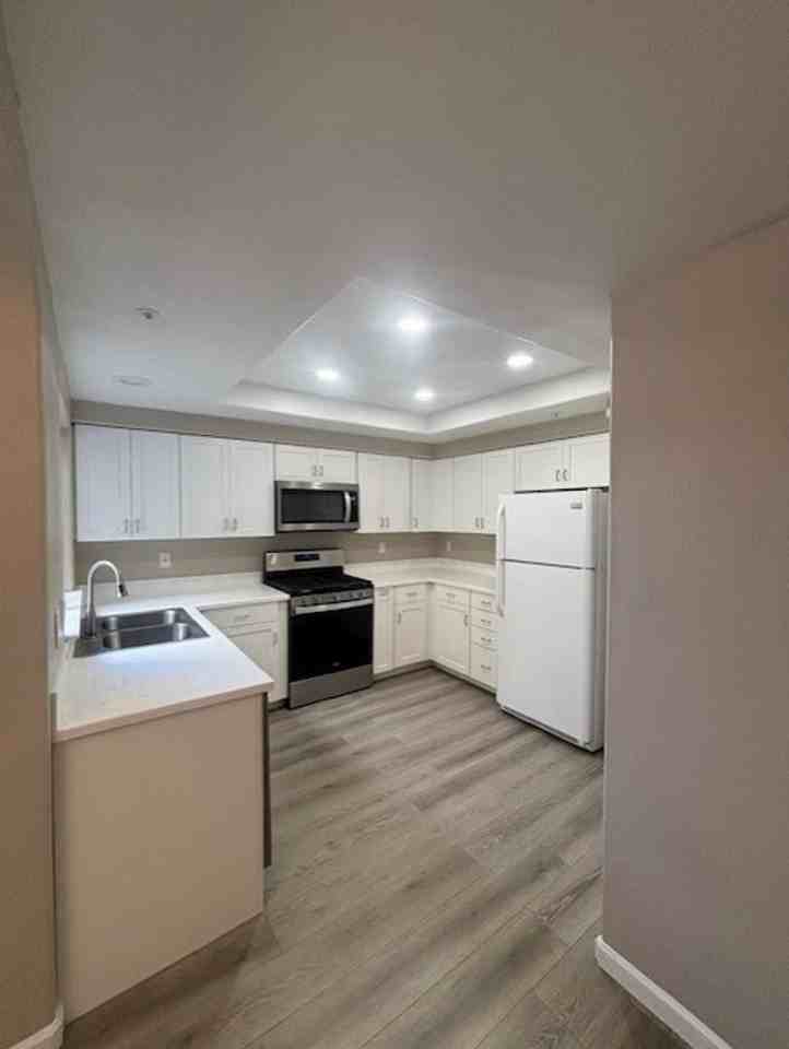 166 Ocean View Ave - Photo 4 of 19