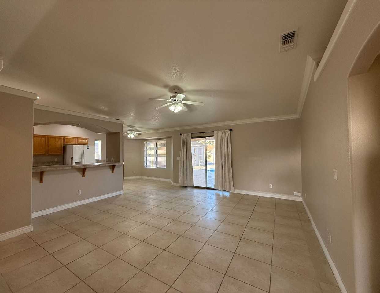 980 Joshua Tree Dr - Photo 3 of 19