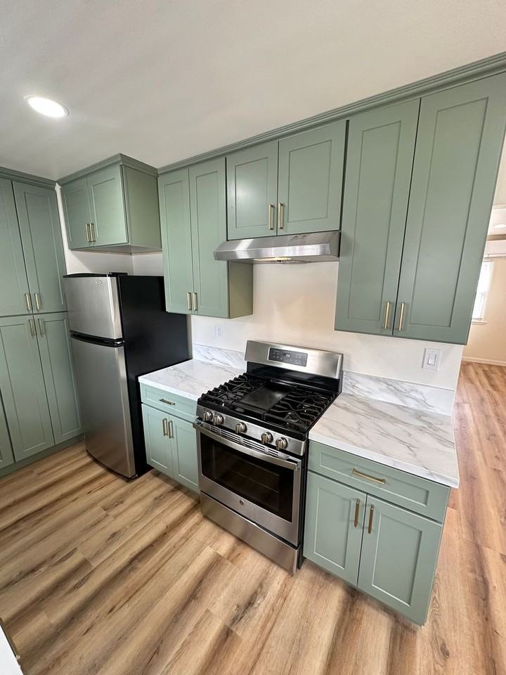 1019 Ocean Ave - Photo 7 of 12