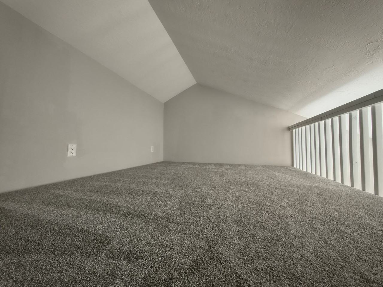 860 S Village Rd #L11 - Photo 5 of 33