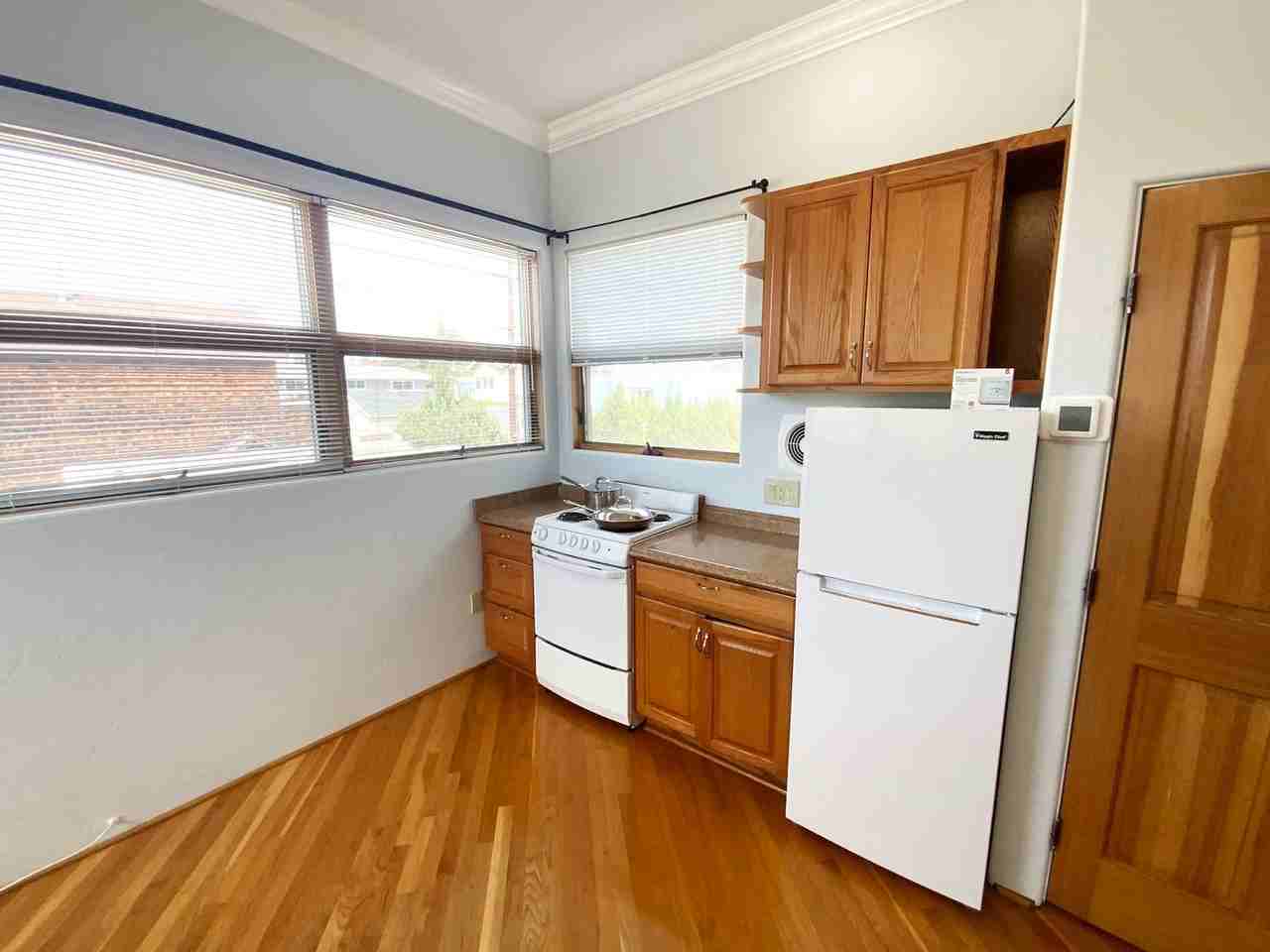 135 J Ave #B - Photo 3 of 22