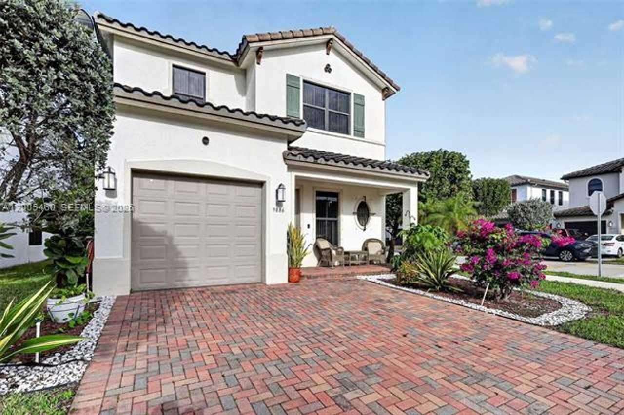 9886 W 34th Ave - Photo 2 of 43