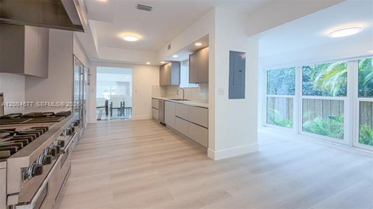 1690 Daytonia Rd - Photo 4 of 50