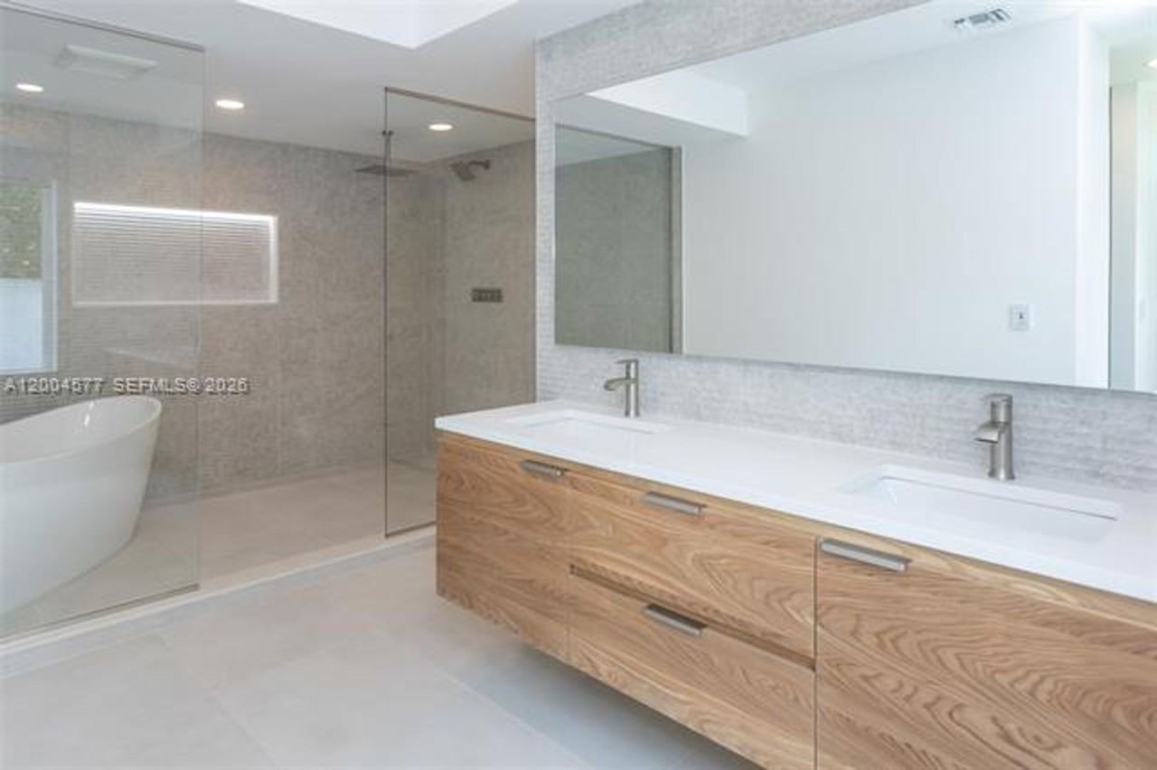 1690 Daytonia Rd - Photo 5 of 50