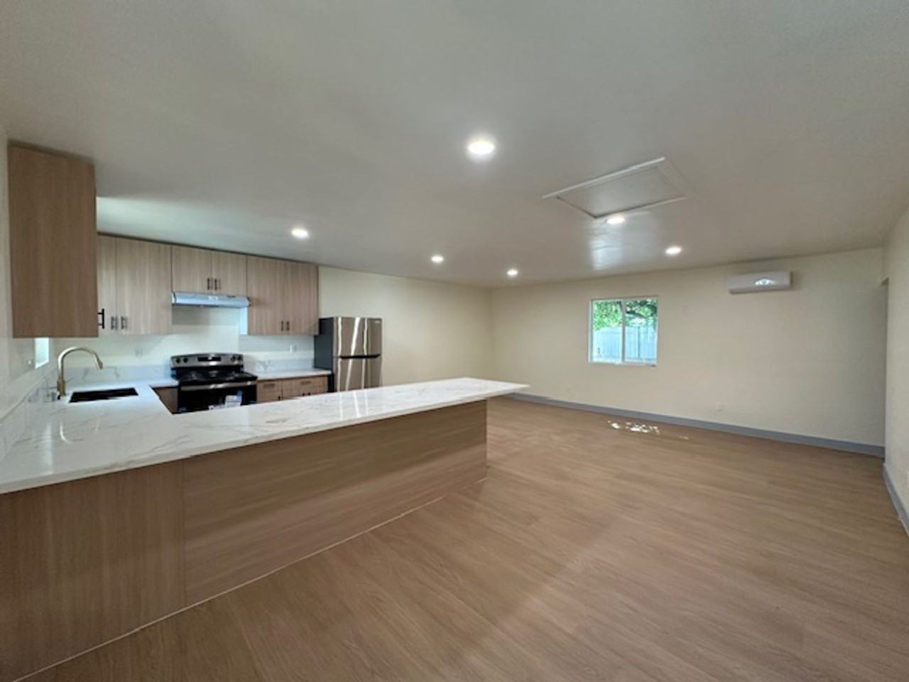 7227 Forbes Ave - Photo 3 of 17