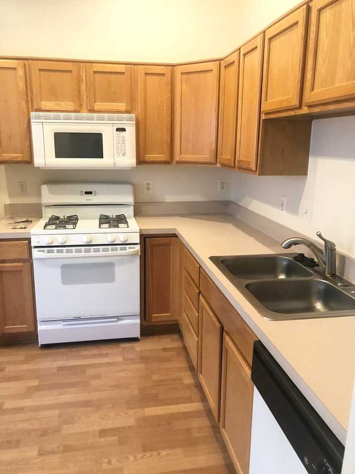 7505 Calderon Ct Unit J - Photo 6 of 20