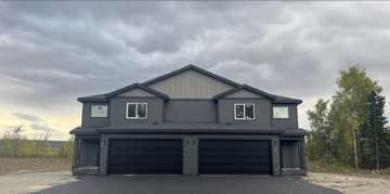 featured image of 336 W Ashbrook Dr