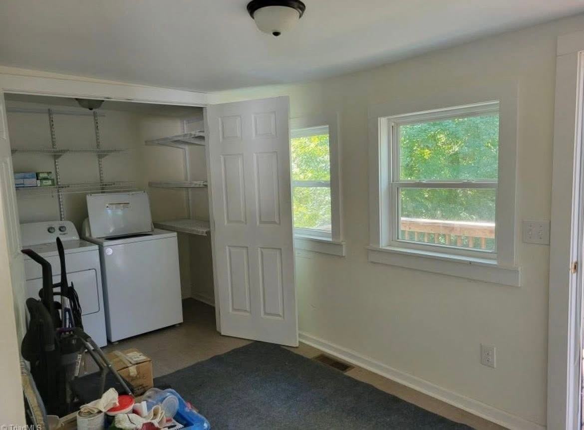 643 Willow St #1 - Photo 4 of 16