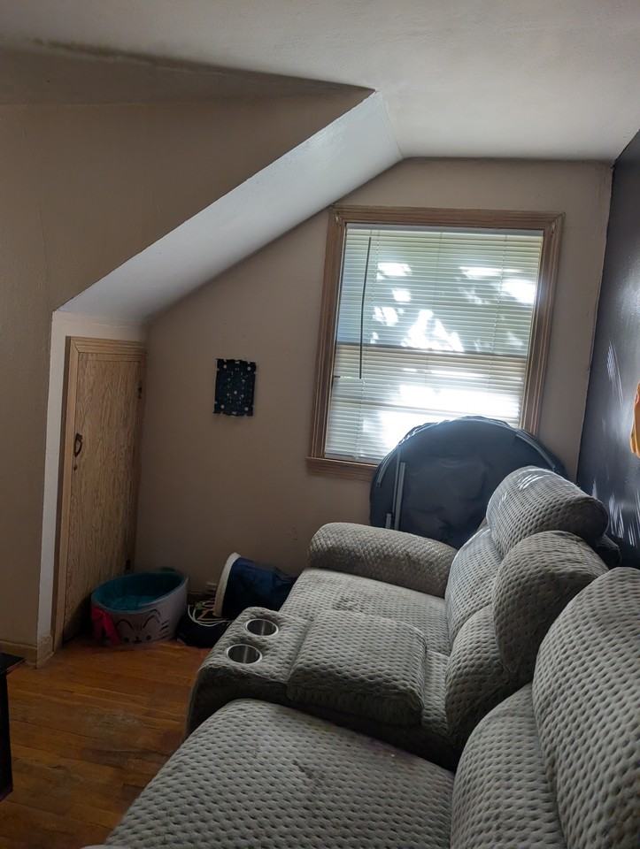 206 Ash St #D - Photo 4 of 9