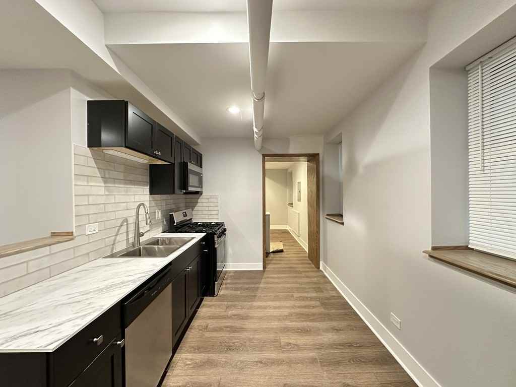 5008 N Springfield Ave #I - Photo 3 of 20