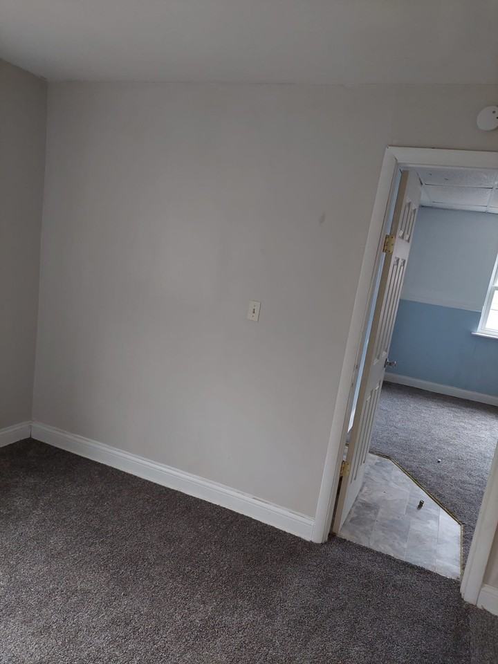 138 1st St - Photo 7 of 18