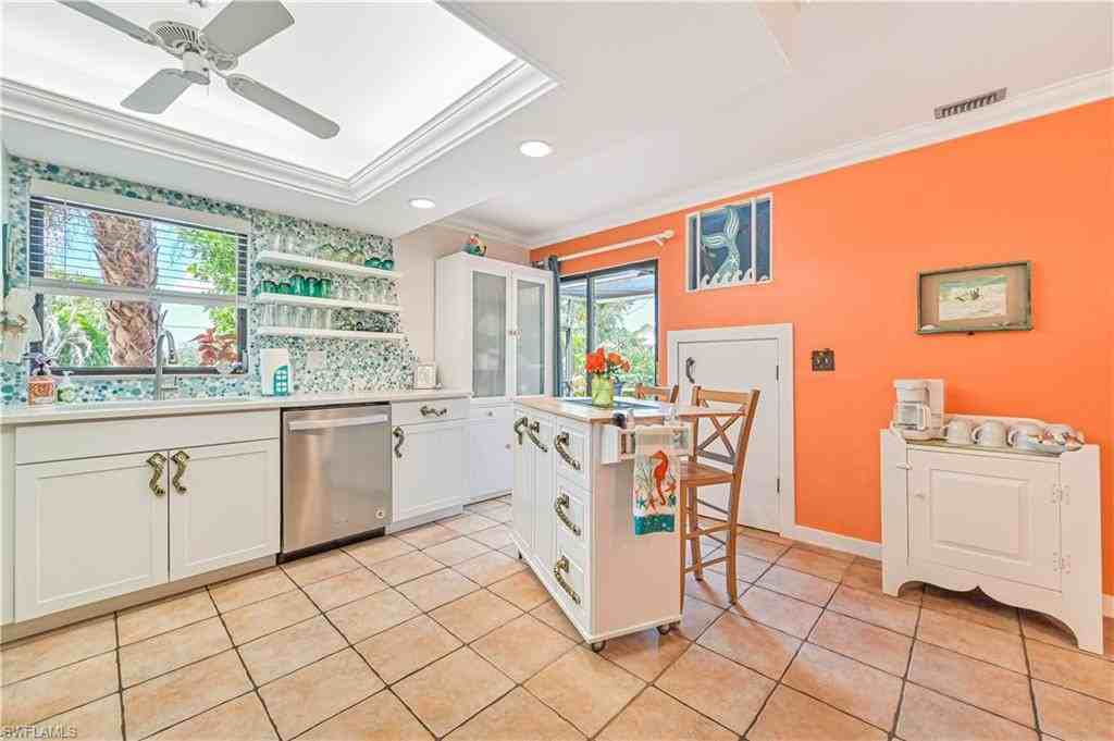 13533 Siesta Pines Ct - Photo 2 of 21