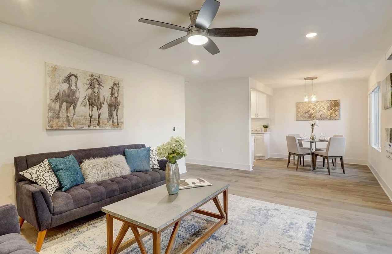 8660 Via Mallorca #B - Photo 3 of 8