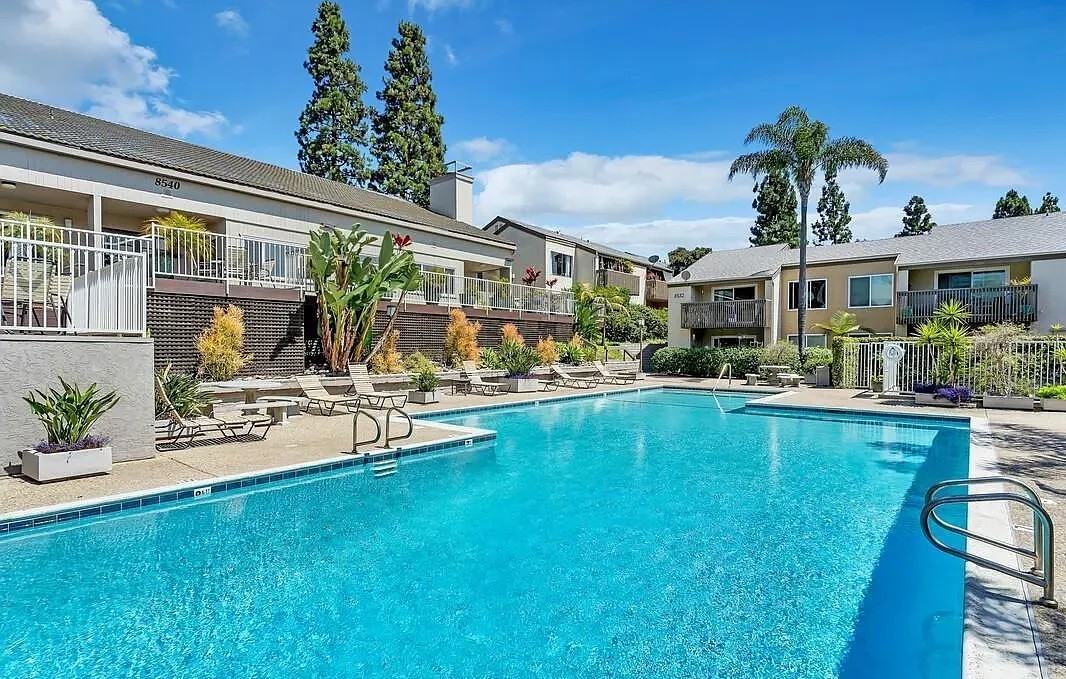 8660 Via Mallorca #B - Photo 7 of 8