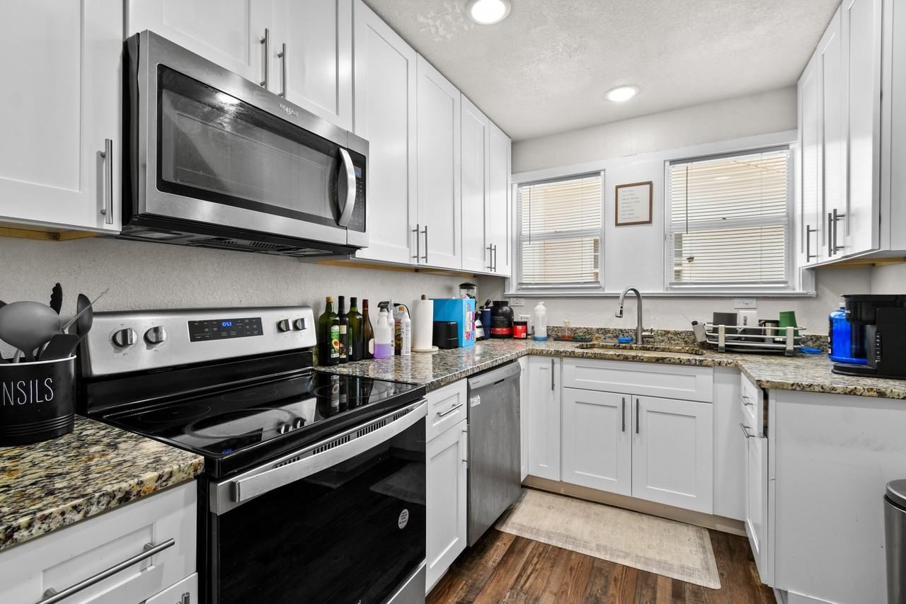 766 13th Ave S - Photo 6 of 22