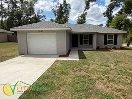 featured image of 5942 E Loring Ln