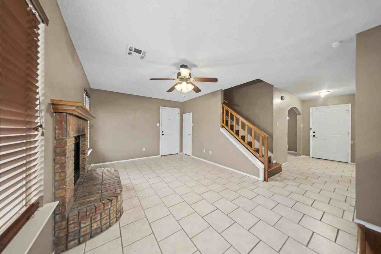 2411 Dennis St - Photo 7 of 30