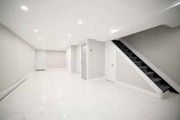 664 Pine St - Photo 6 of 14