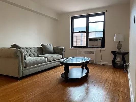 11225 34Th Ave - Photo 5 of 13