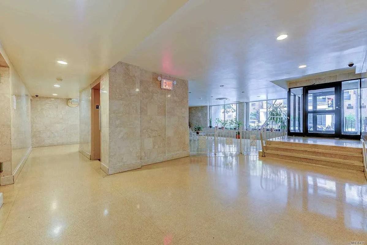 9910 60Th Ave - Photo 6 of 9