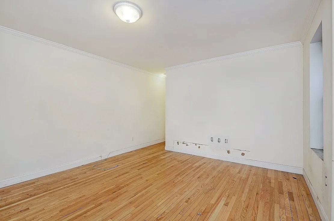 137 W 12Th St - Photo 2 of 4