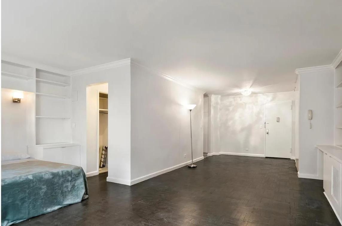 101 W 12Th St - Photo 5 of 5