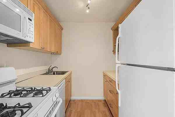 382 Central Park W - Photo 4 of 7