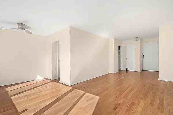 382 Central Park W - Photo 5 of 7