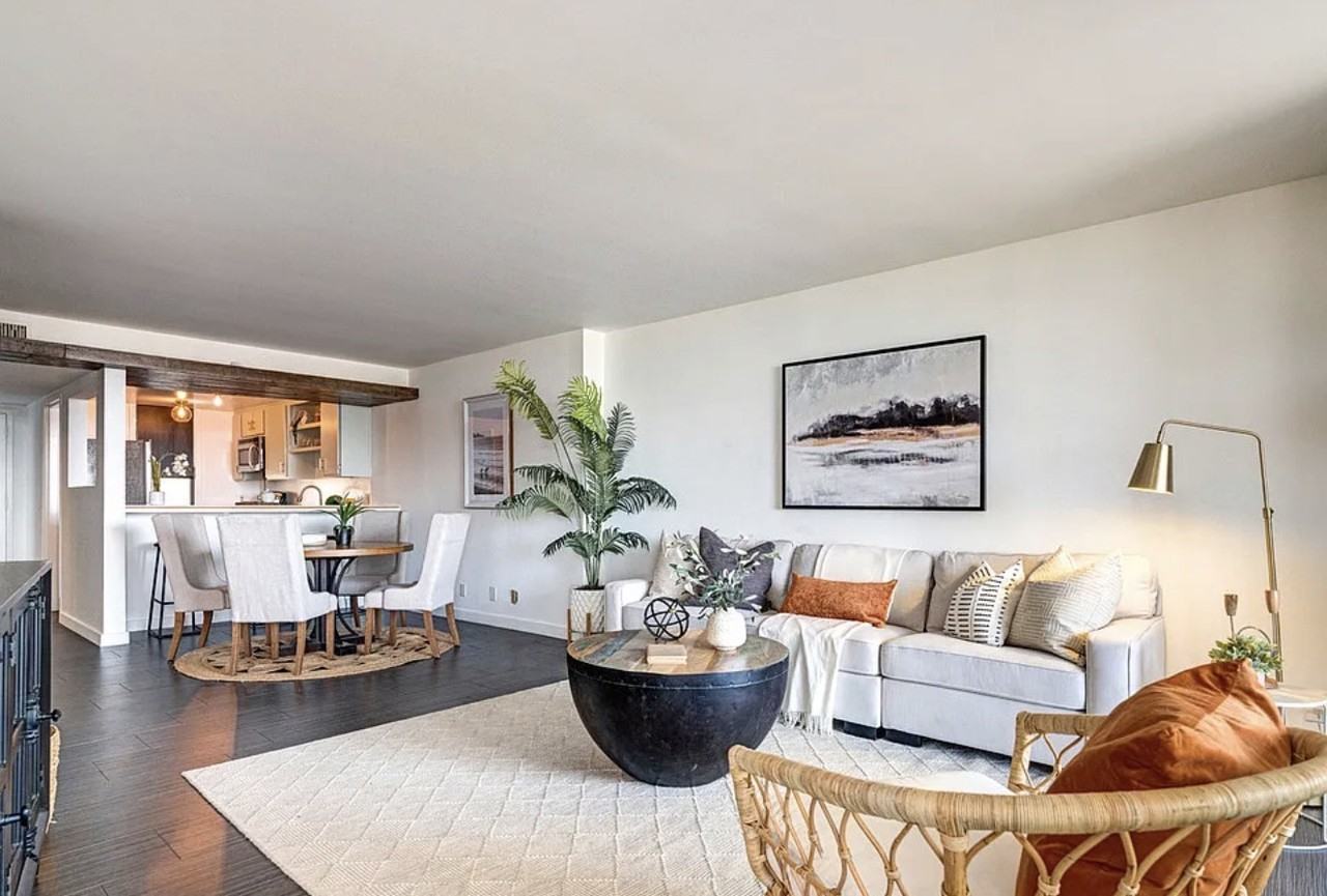 4316 Marina City Dr - Photo 2 of 8