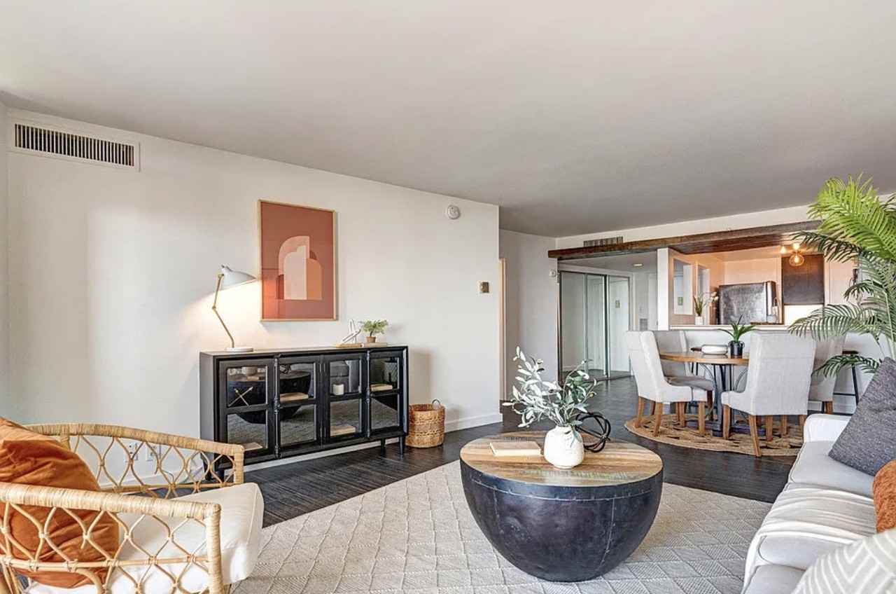 4316 Marina City Dr - Photo 6 of 8