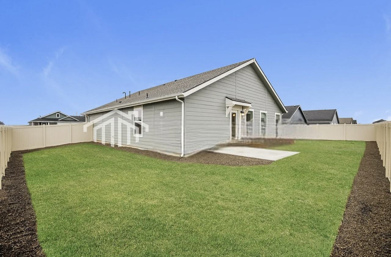 323 S Lightning Ave - Photo 6 of 6