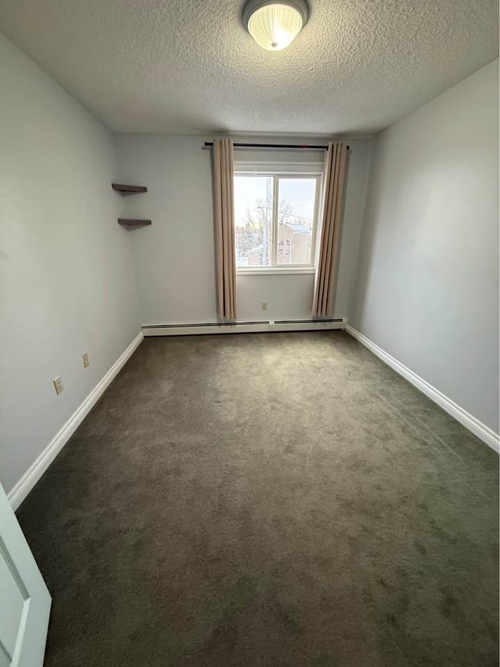 304 40a Ave Nw - Photo 6 of 11