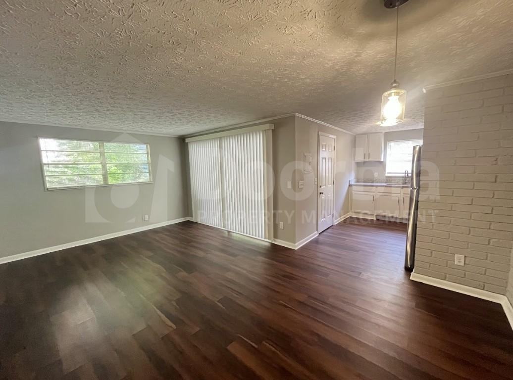 6316 Fabian Dr - Photo 2 of 9