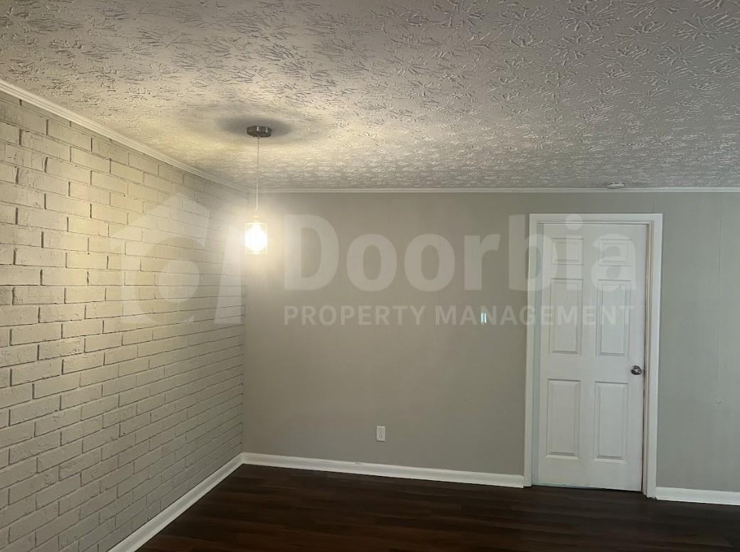 6316 Fabian Dr - Photo 4 of 9