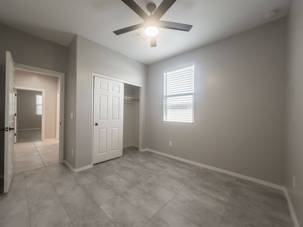 23012 N 178th Ln - Photo 5 of 21