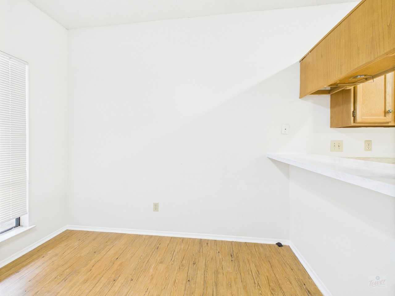 1905 San Gabriel St #103 - Photo 6 of 18