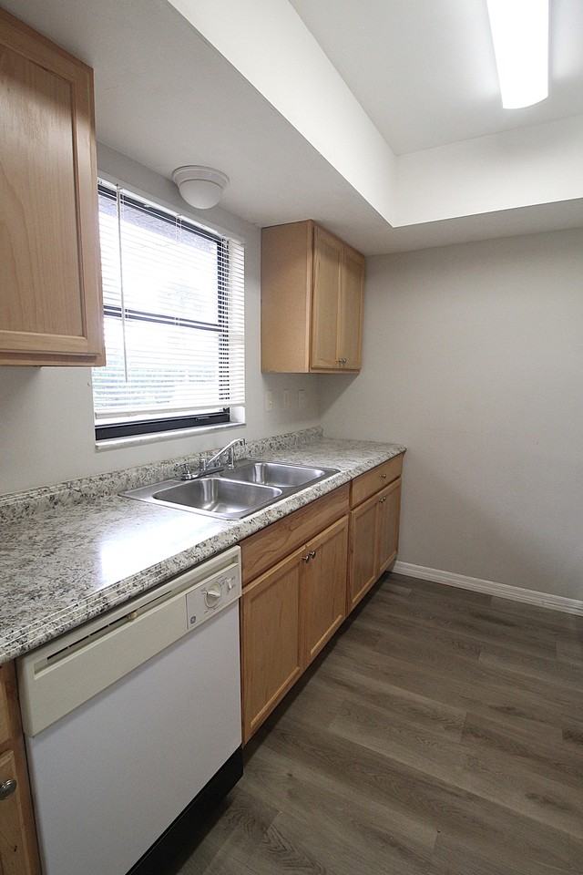 4812 27th St W - Photo 4 of 14