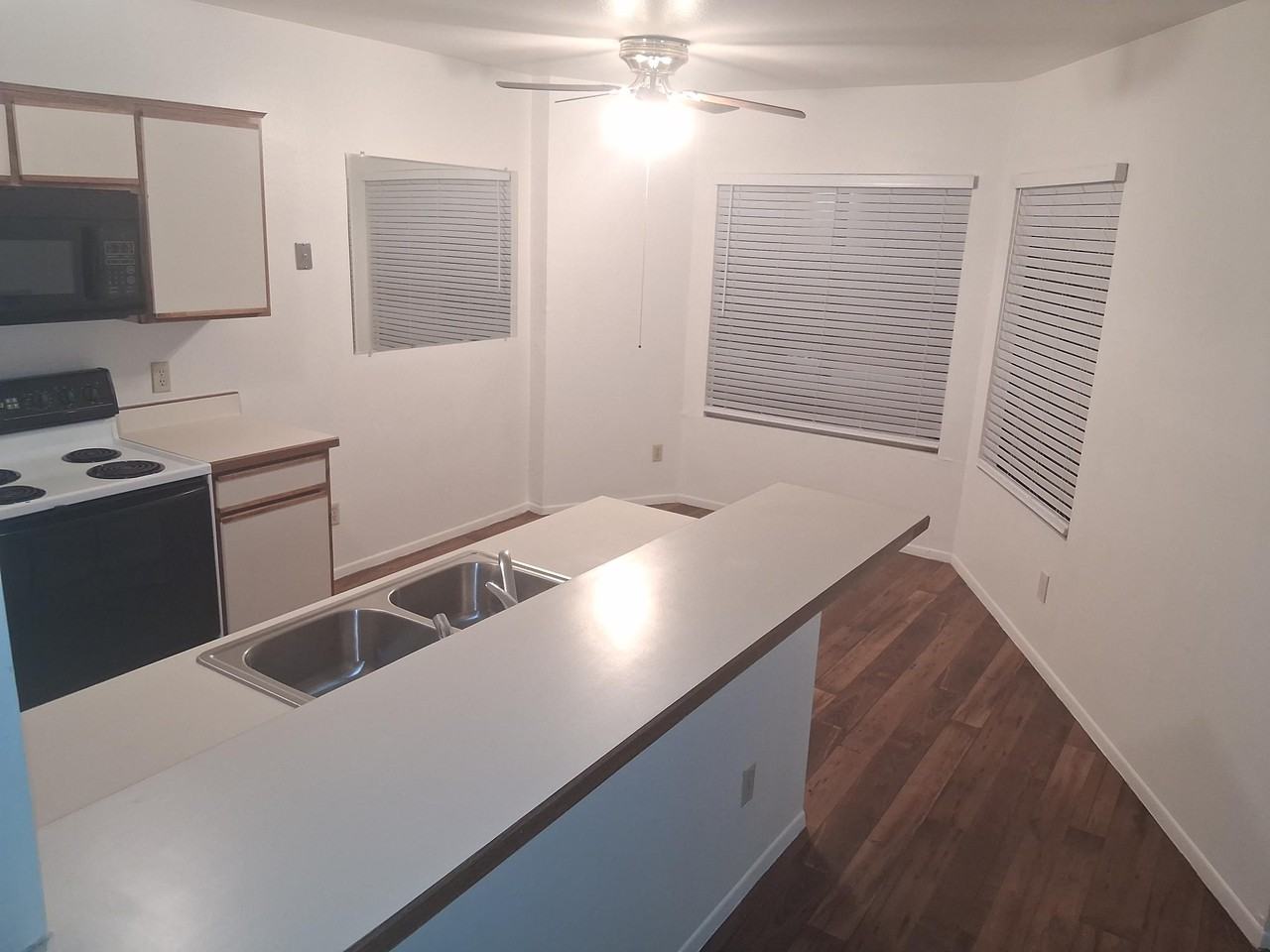 1668 W Park Wood Ln - Photo 7 of 27