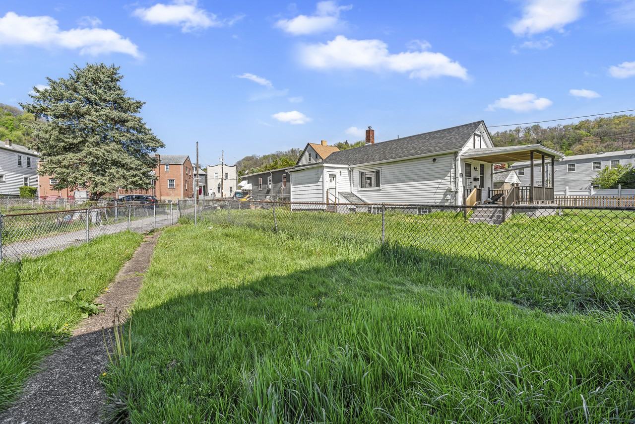 1116 11th St - Photo 6 of 26