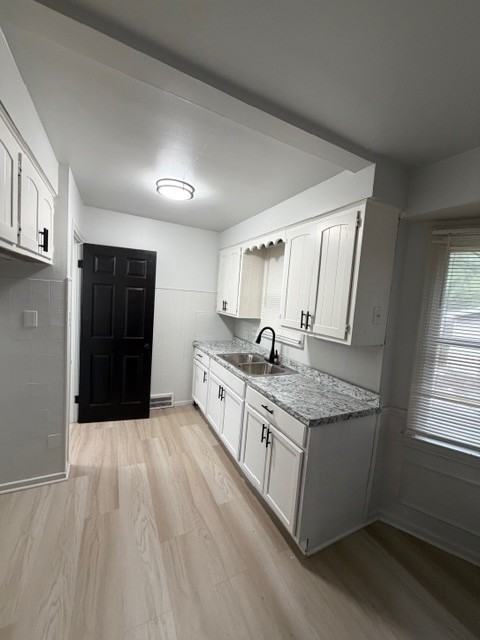 15626 Tacoma St - Photo 4 of 7