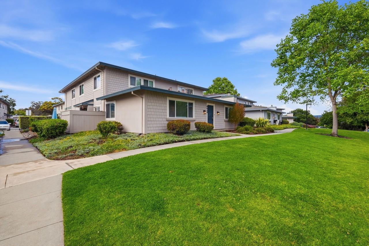 4420 Starboard Ct - Photo 3 of 35