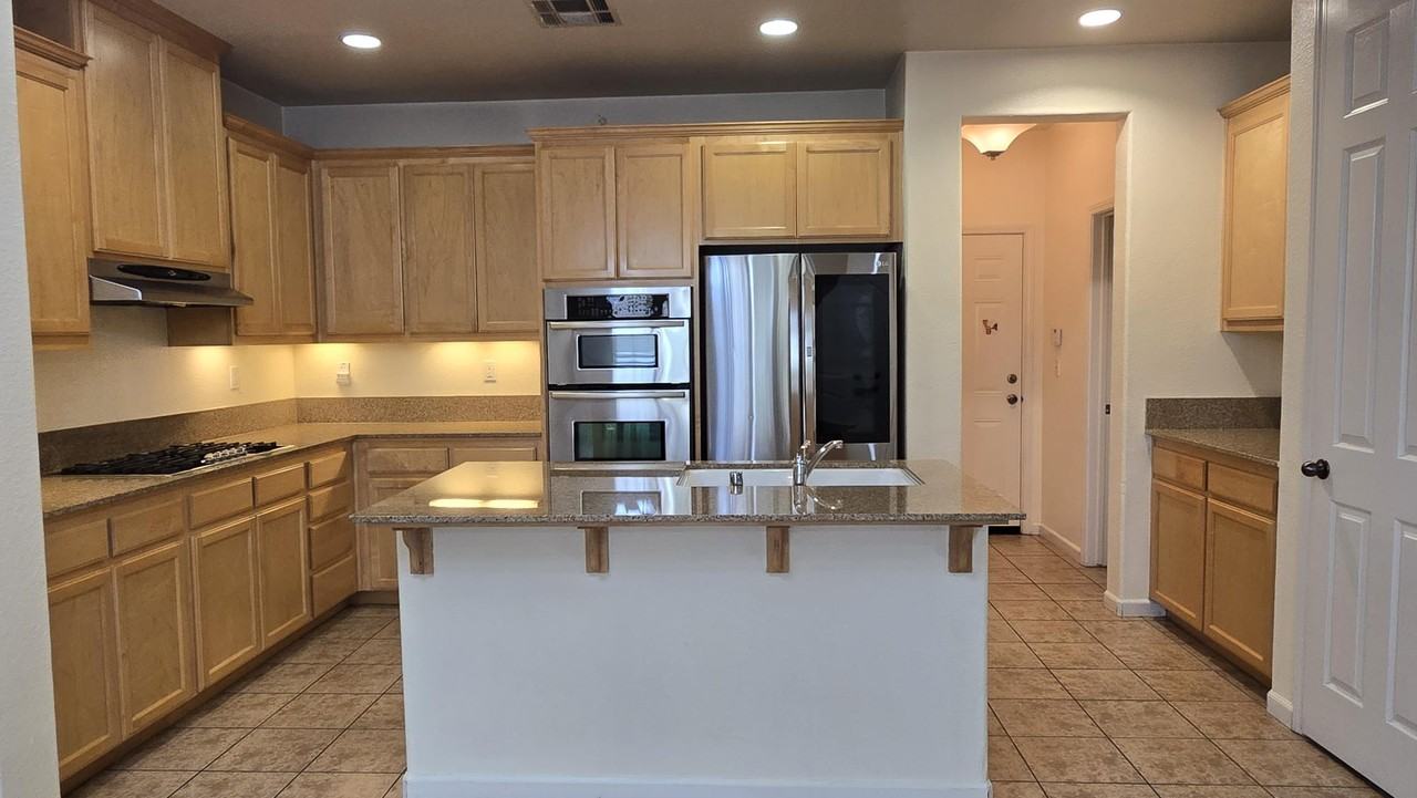 5066 Fioli Loop - Photo 5 of 27
