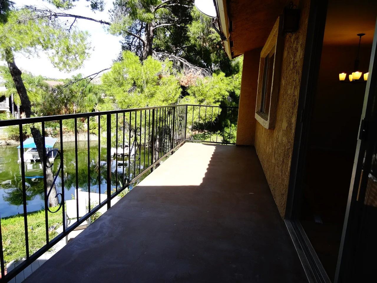 24311 Canyon Lake Dr N - Photo 2 of 12