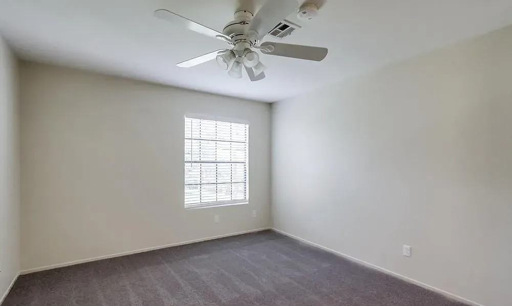 10305 Azuaga St - Photo 3 of 7